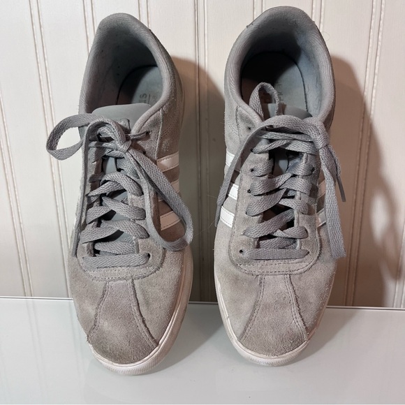adidas Shoes - Adidas Women’s Grey Suede Court Sneakers Size 8.5 - Low Top Sporty VL Court 3.0